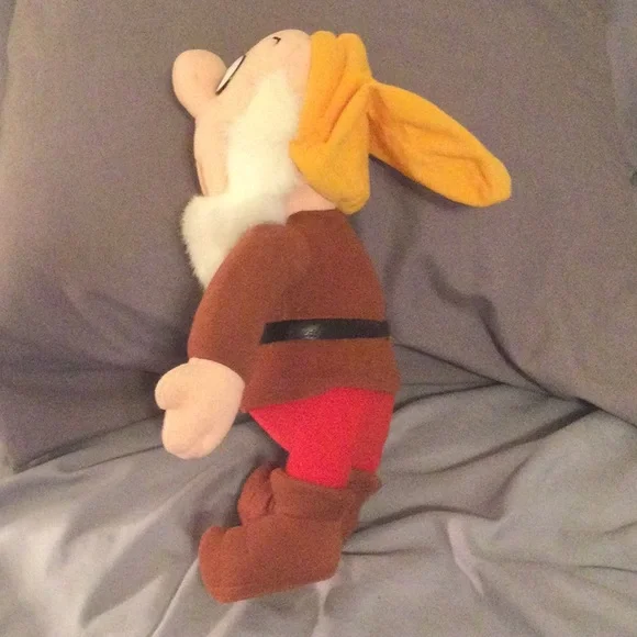 Disney’s Happy Dwarf - Picture 4 of 6